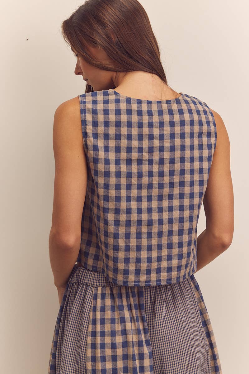 Regina  Sleeveless Button-Down Top