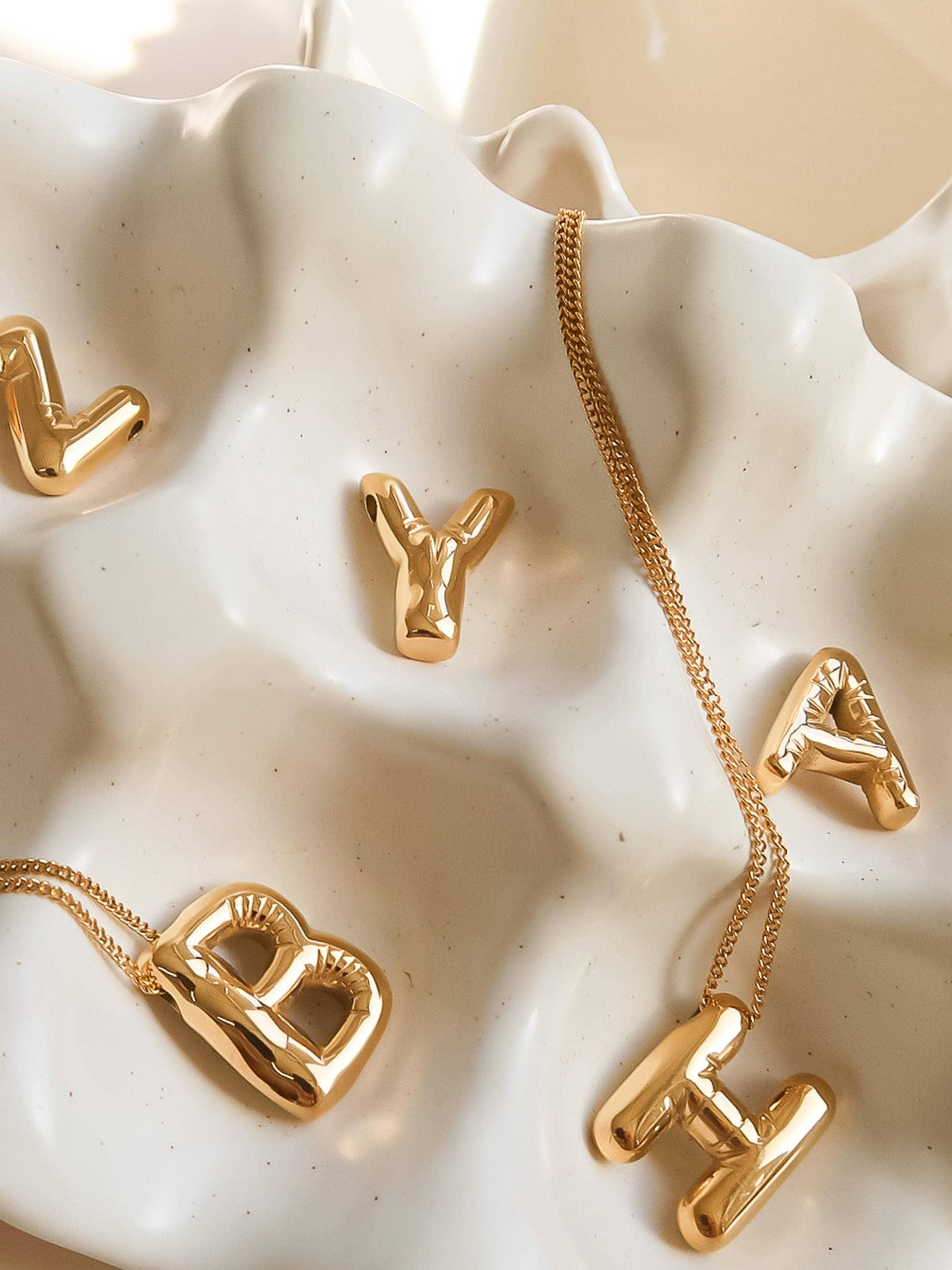 Balloon Necklace (RT)