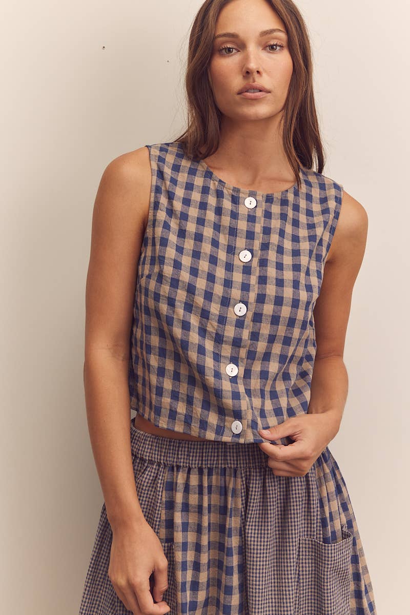 Regina  Sleeveless Button-Down Top