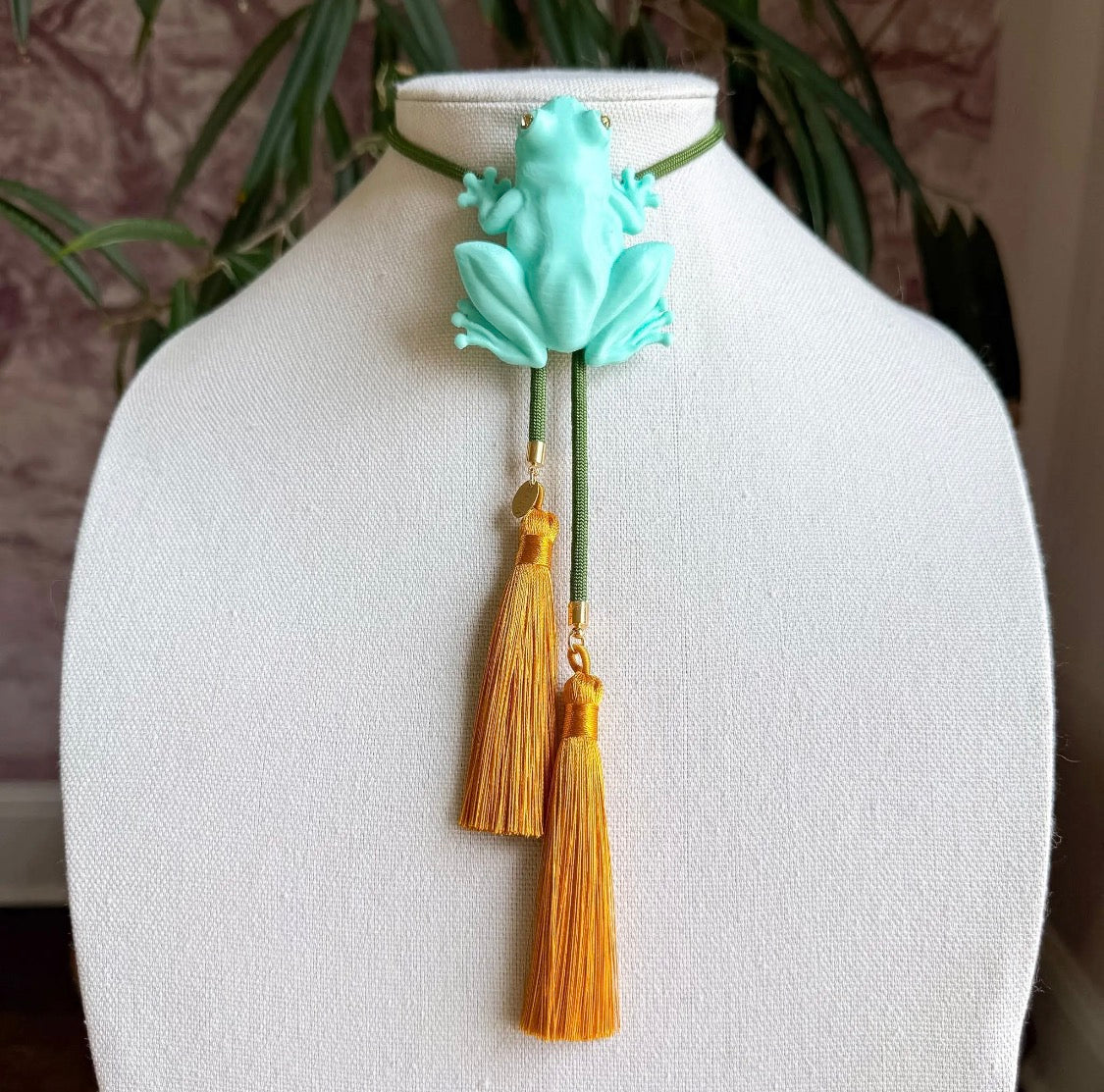 Tree Frog Bolo Turquoise with Olive/Golden Yellow