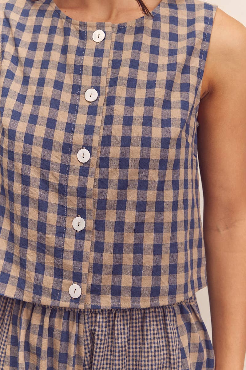 Regina  Sleeveless Button-Down Top
