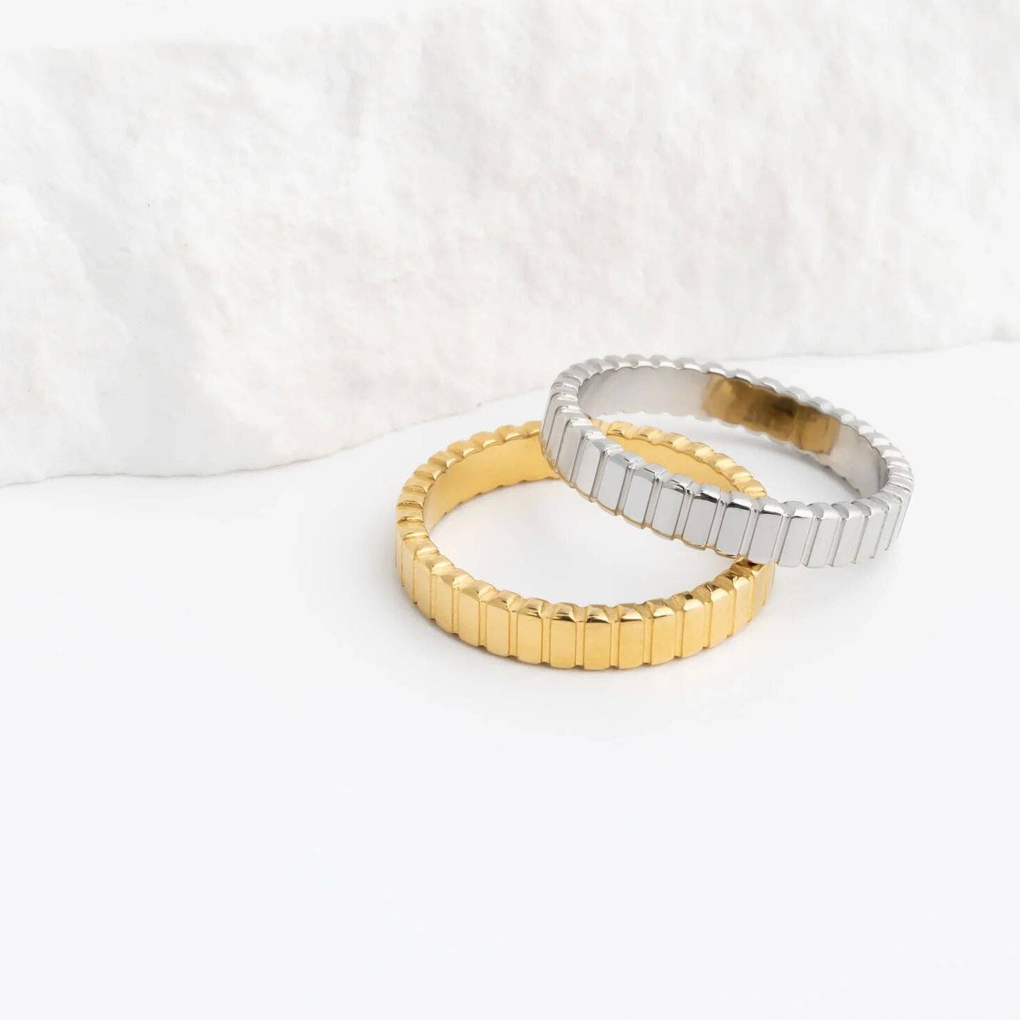 18K Gold PVD Stainless Steel Fluted Stacking Ring: Gold / 6