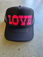 Caps, Hats & Truckers